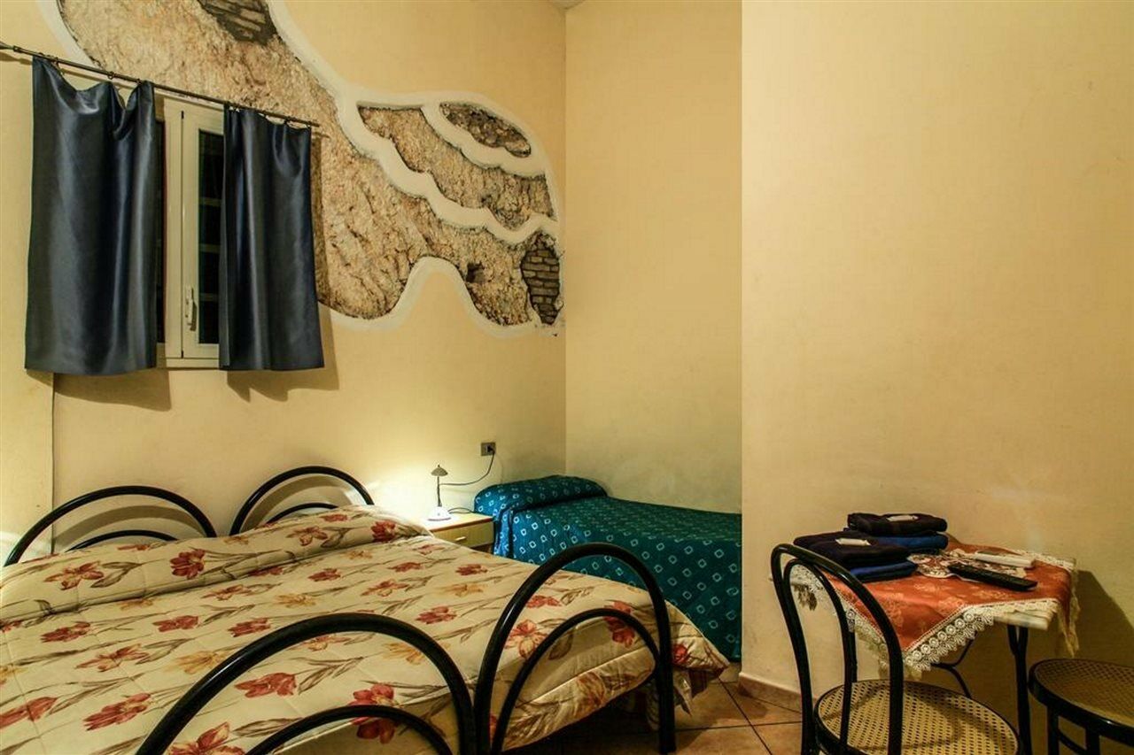 Albergo Aurora 칼리아리 외부 사진
